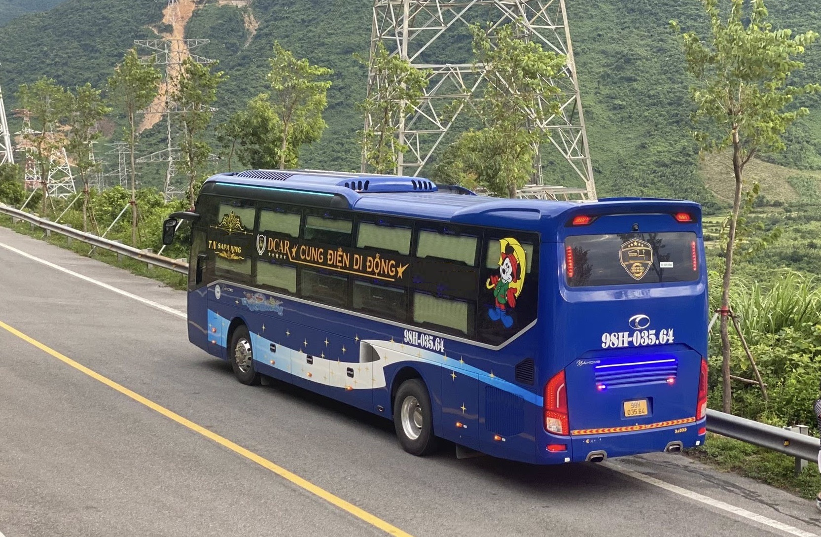 xe cabin doi vip bac ninh sapa 21